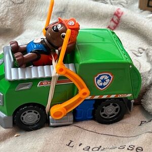 Paw Patrol The Movie - Rocky’s Deluxe Garbage/Recycling Truck with Figure